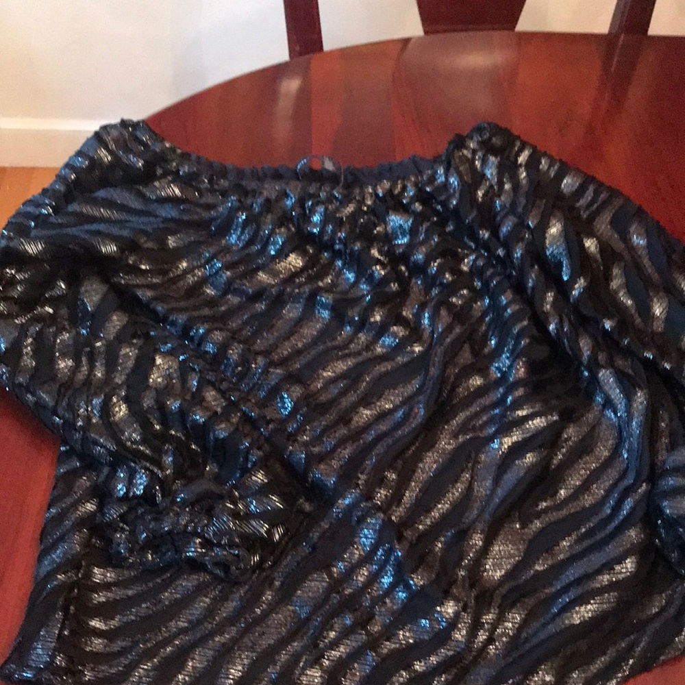 size small of the shoulder glittery white house black market shirt.